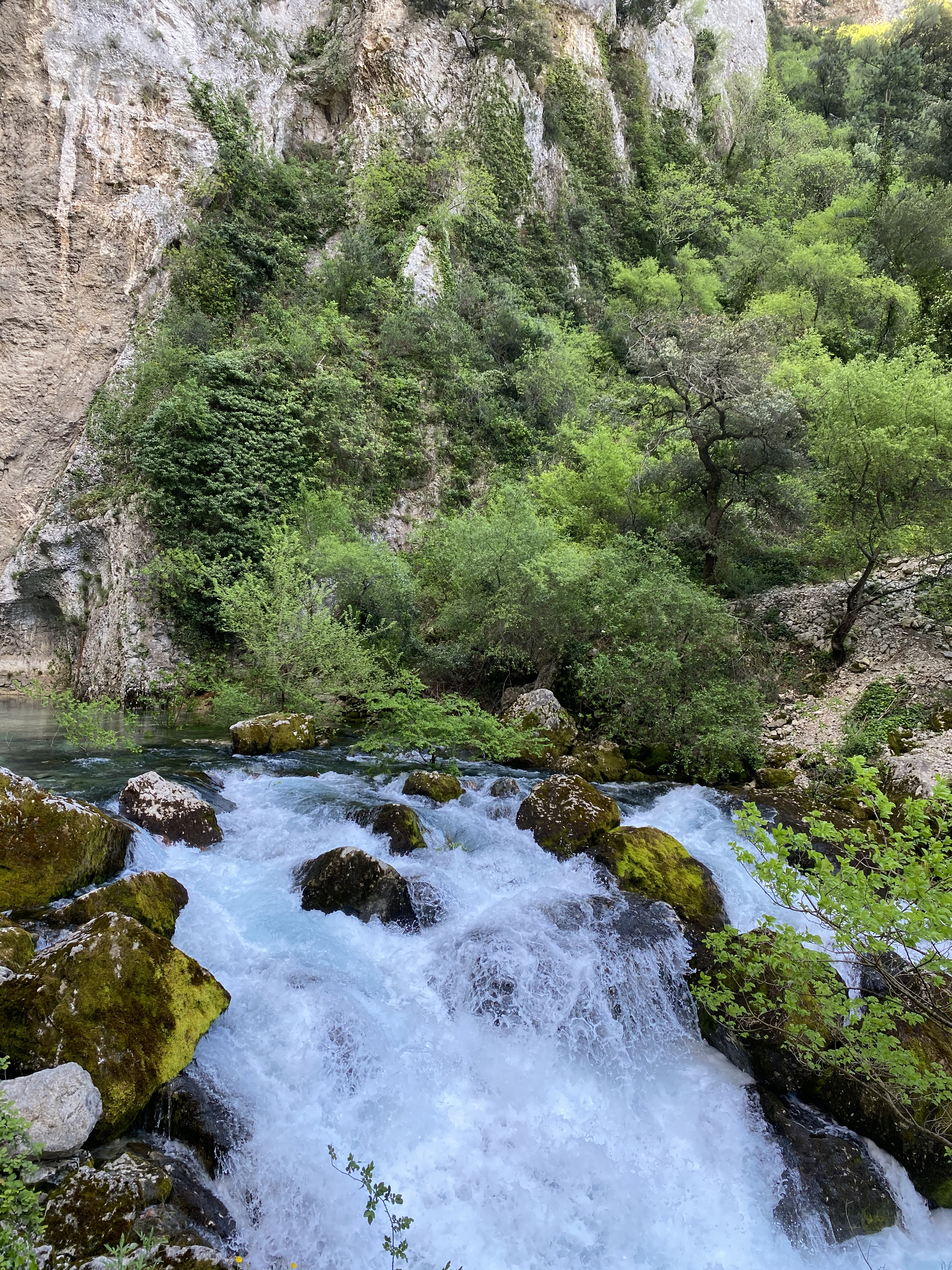 La Fontaine de Vaucluse le 2 Mai 2021